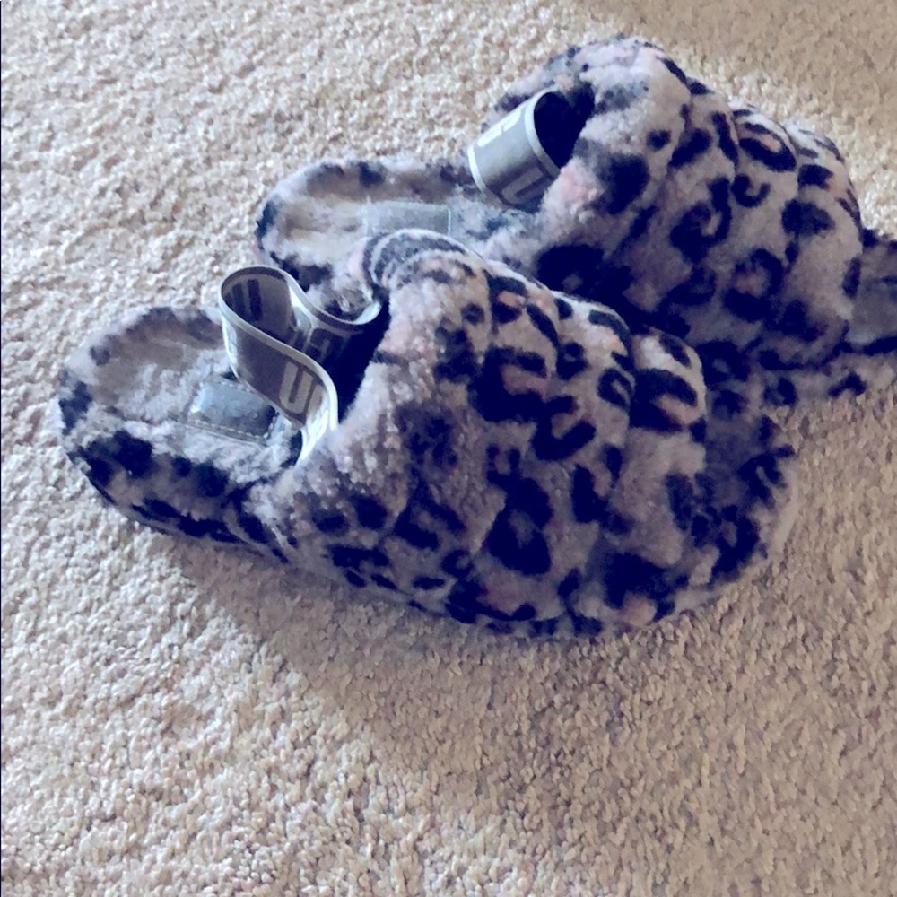 Ugg slippers size 6